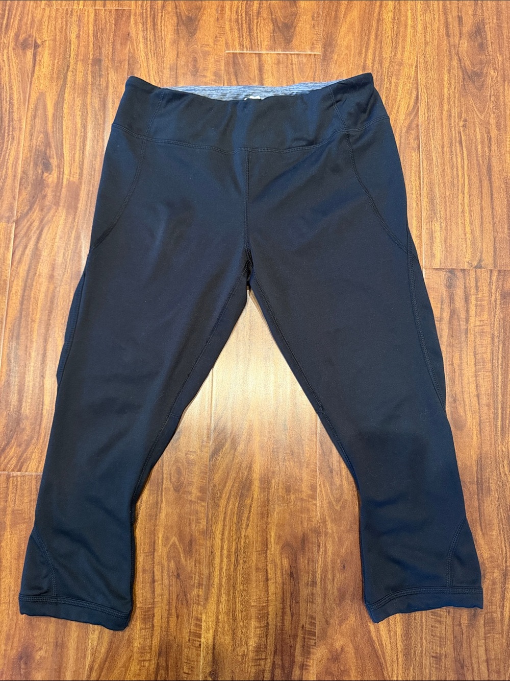 Maurices Black Women’s Capri Active Leggings